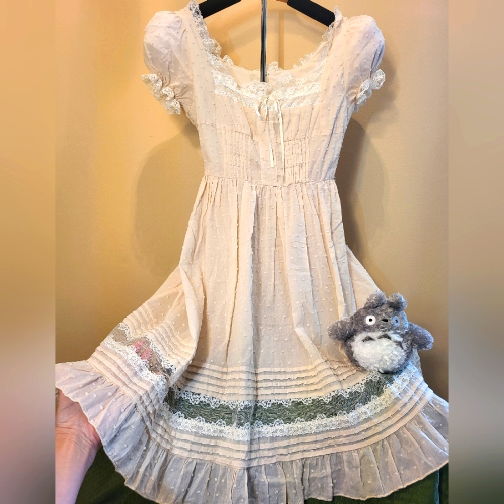 Sweet ladies dress/Japan , zipper back, lined top and skirt- Size S(4-6)